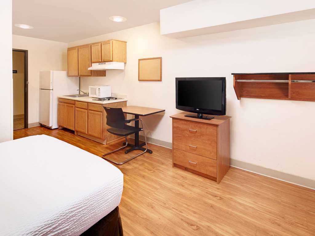 Extended Stay America Select Suites - Wichita - South Room photo